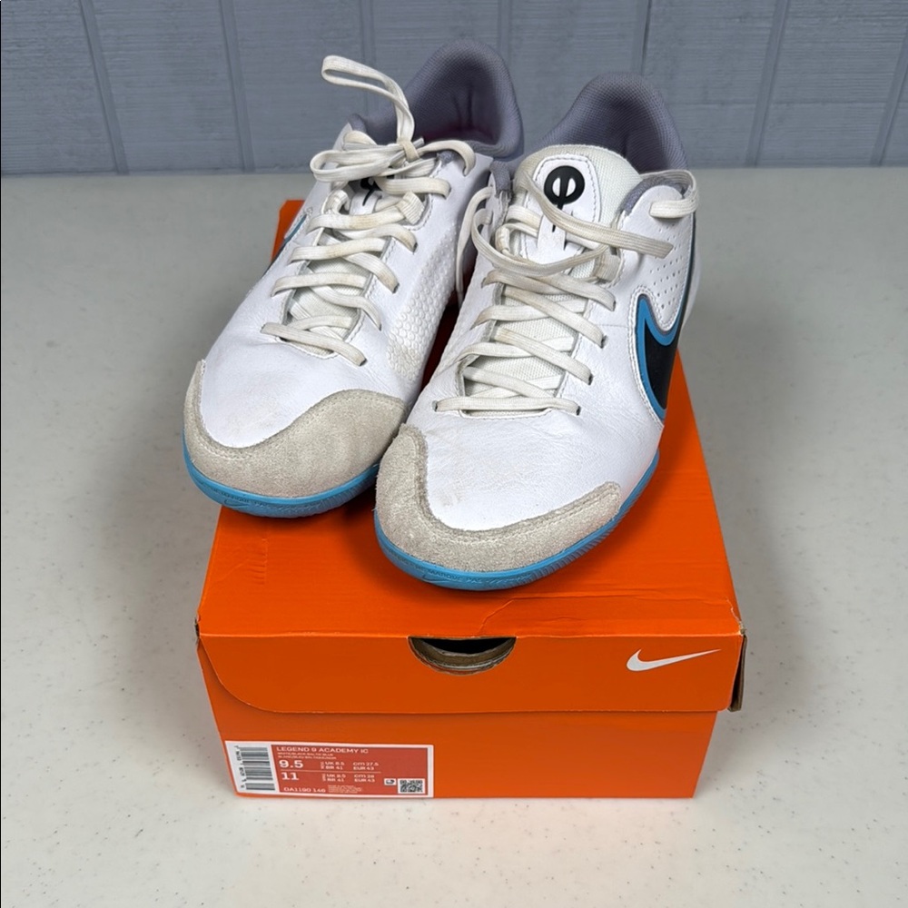 Nike White and Blue Sneakers